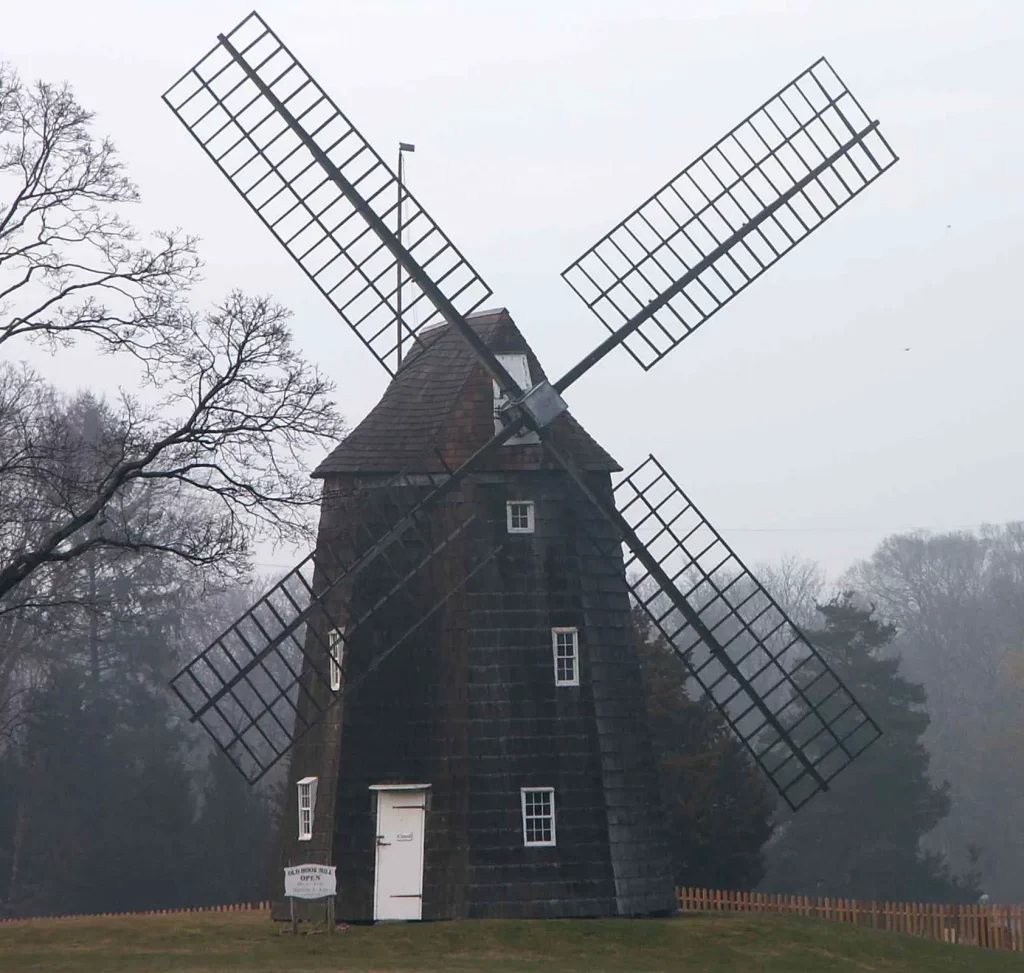 imgi 4 hamptons wind mill